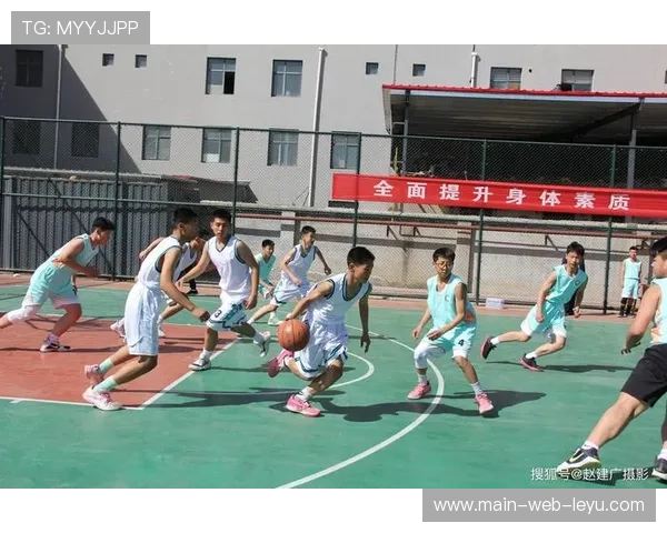 校园篮球赛引入医疗保障团队，重点防范运动损伤