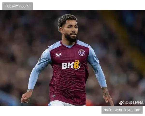 官方：维拉中场道格拉斯-路易斯当选英超三月最佳球员